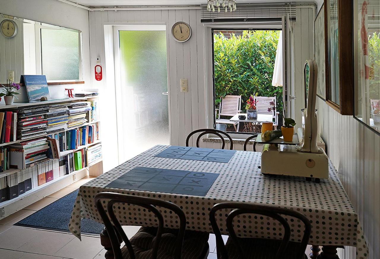 Haus Mit Kunst Zwischen Wald Und See Leipzig Buitenkant foto